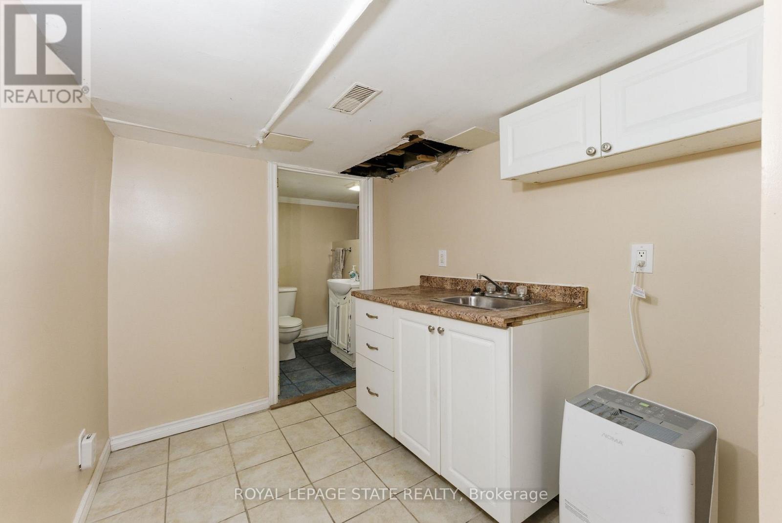 180 Emerald Street S, Hamilton, Ontario  L8N 2V7 - Photo 35 - X12543704