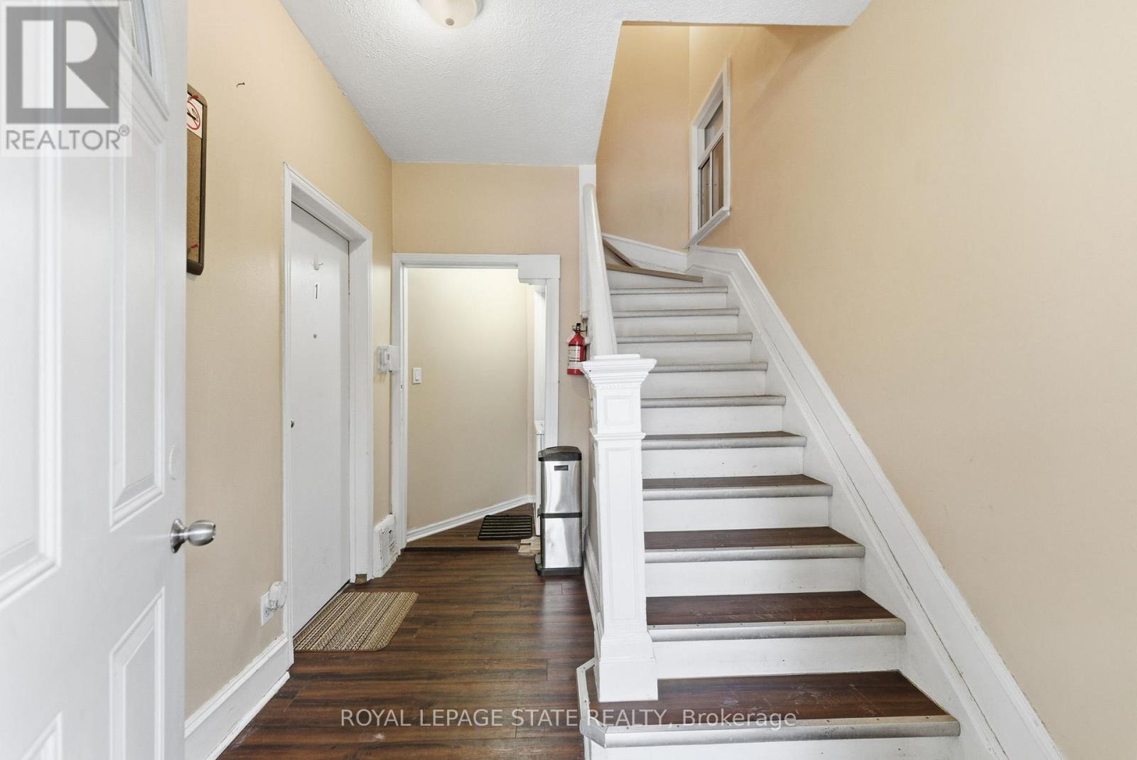 180 Emerald Street S, Hamilton, Ontario  L8N 2V7 - Photo 5 - X12543704