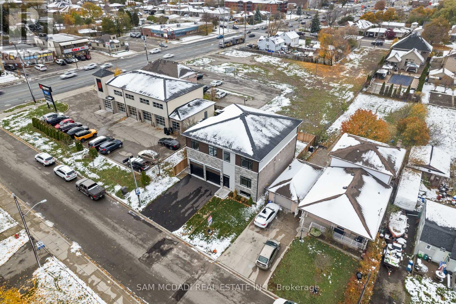 175 Margaret Avenue, Hamilton, Ontario L8E 2H6 - Photo 3 - X12543712