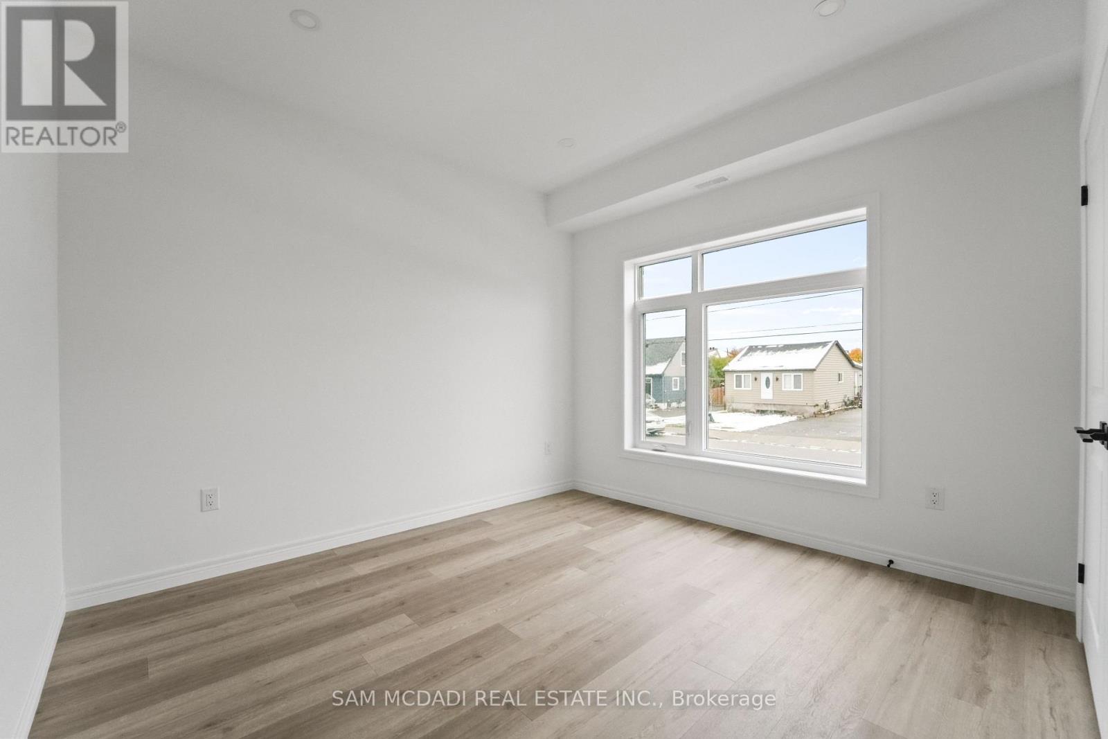 175 Margaret Avenue, Hamilton, Ontario L8E 2H6 - Photo 8 - X12543712