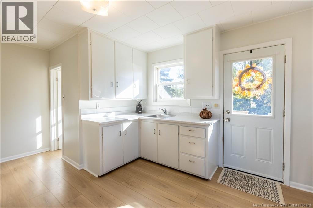 4-4a Jones Avenue, Sackville, New Brunswick  E4L 3Y6 - Photo 5 - NB128583