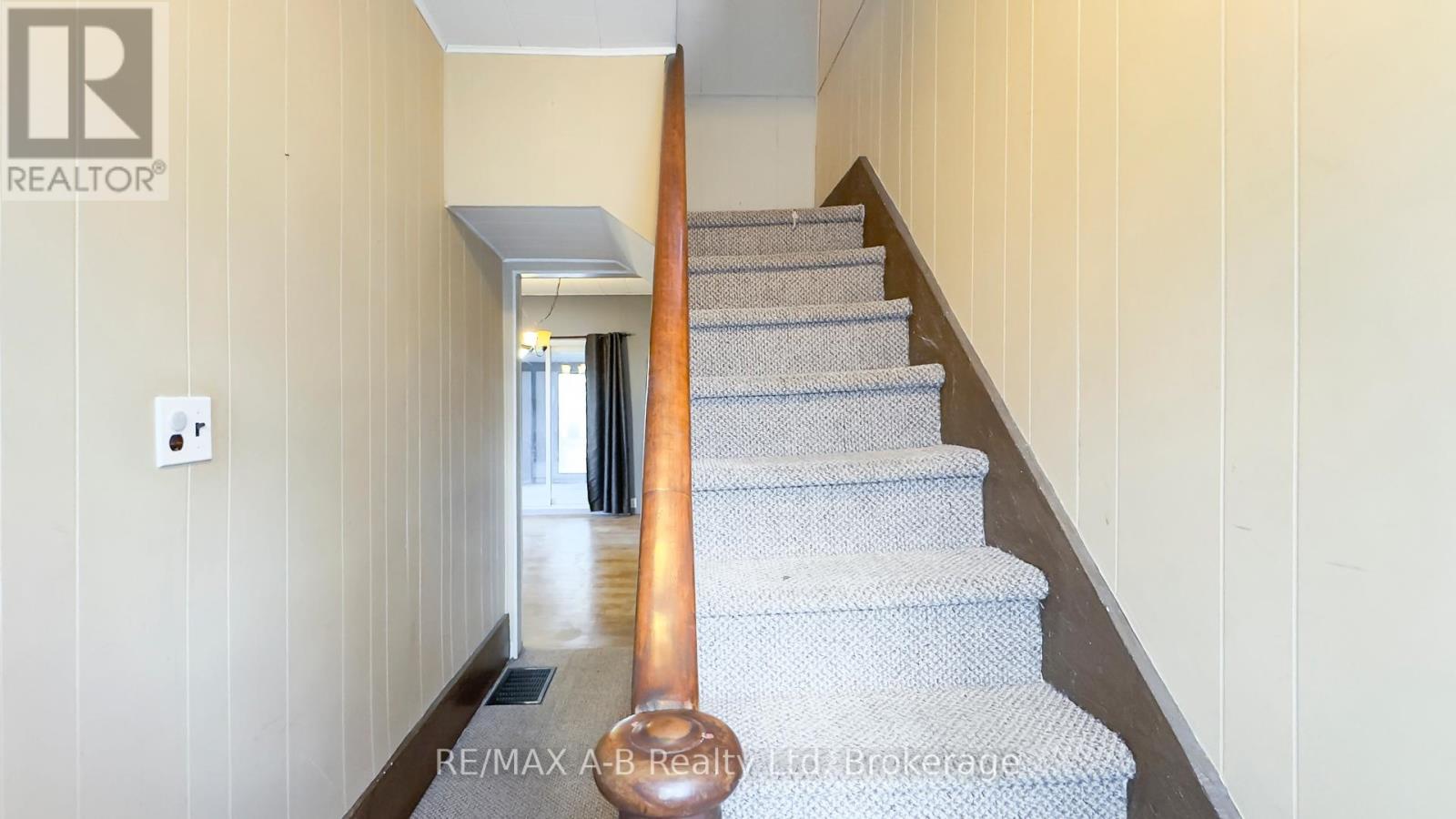 201 Jones Street W, St. Marys, Ontario  N4X 1A1 - Photo 17 - X12543716