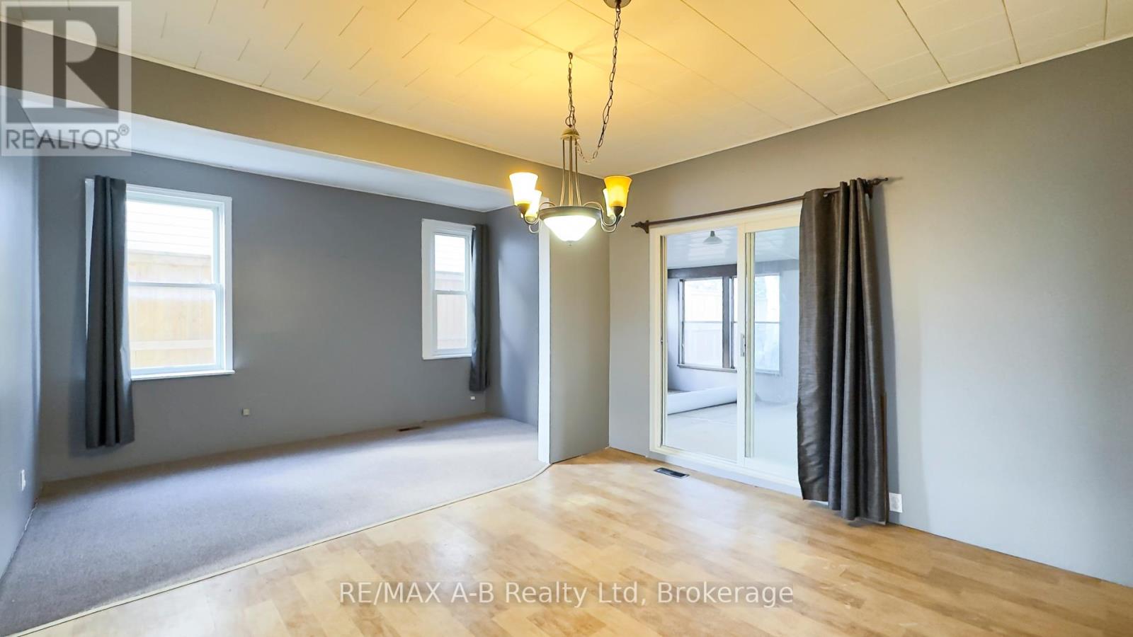 201 Jones Street W, St. Marys, Ontario  N4X 1A1 - Photo 9 - X12543716