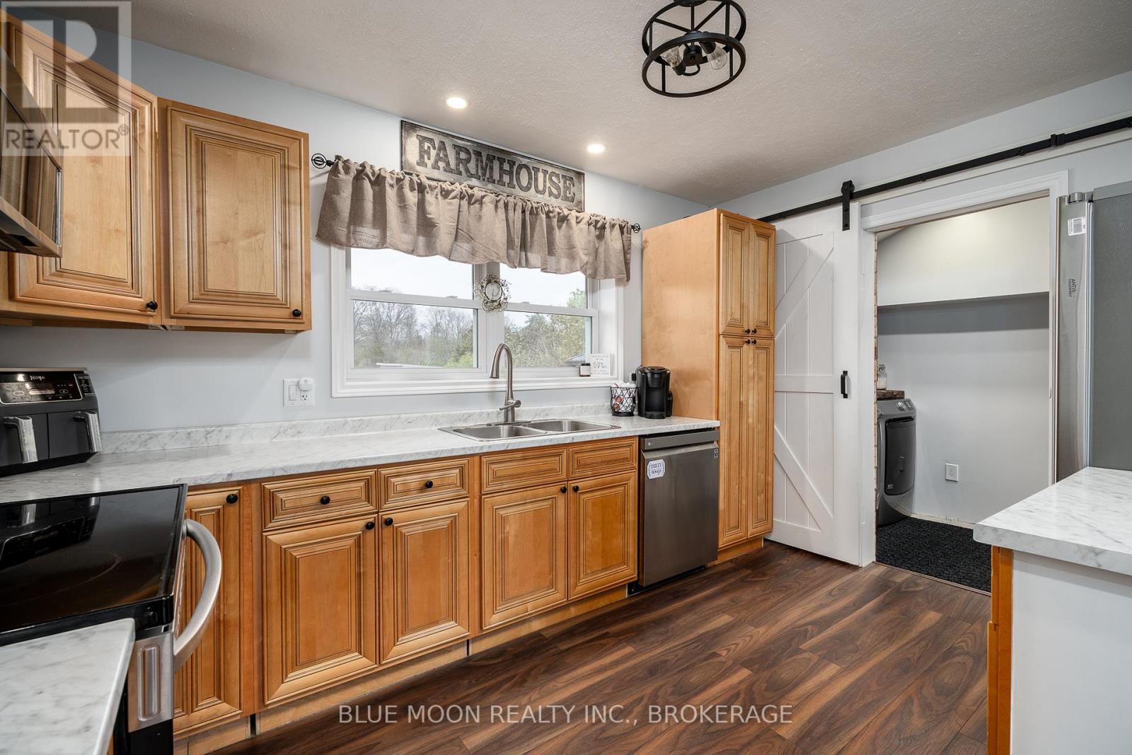 601 Millhaven Road, Loyalist, Ontario  K0H 2H0 - Photo 12 - X12520684