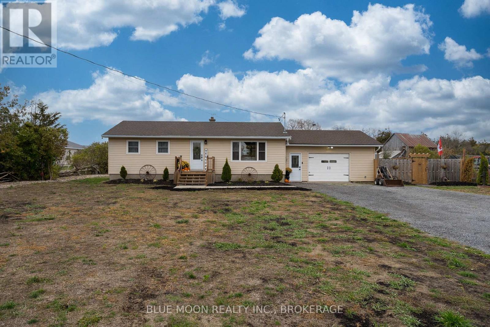 601 Millhaven Road, Loyalist, Ontario  K0H 2H0 - Photo 4 - X12520684