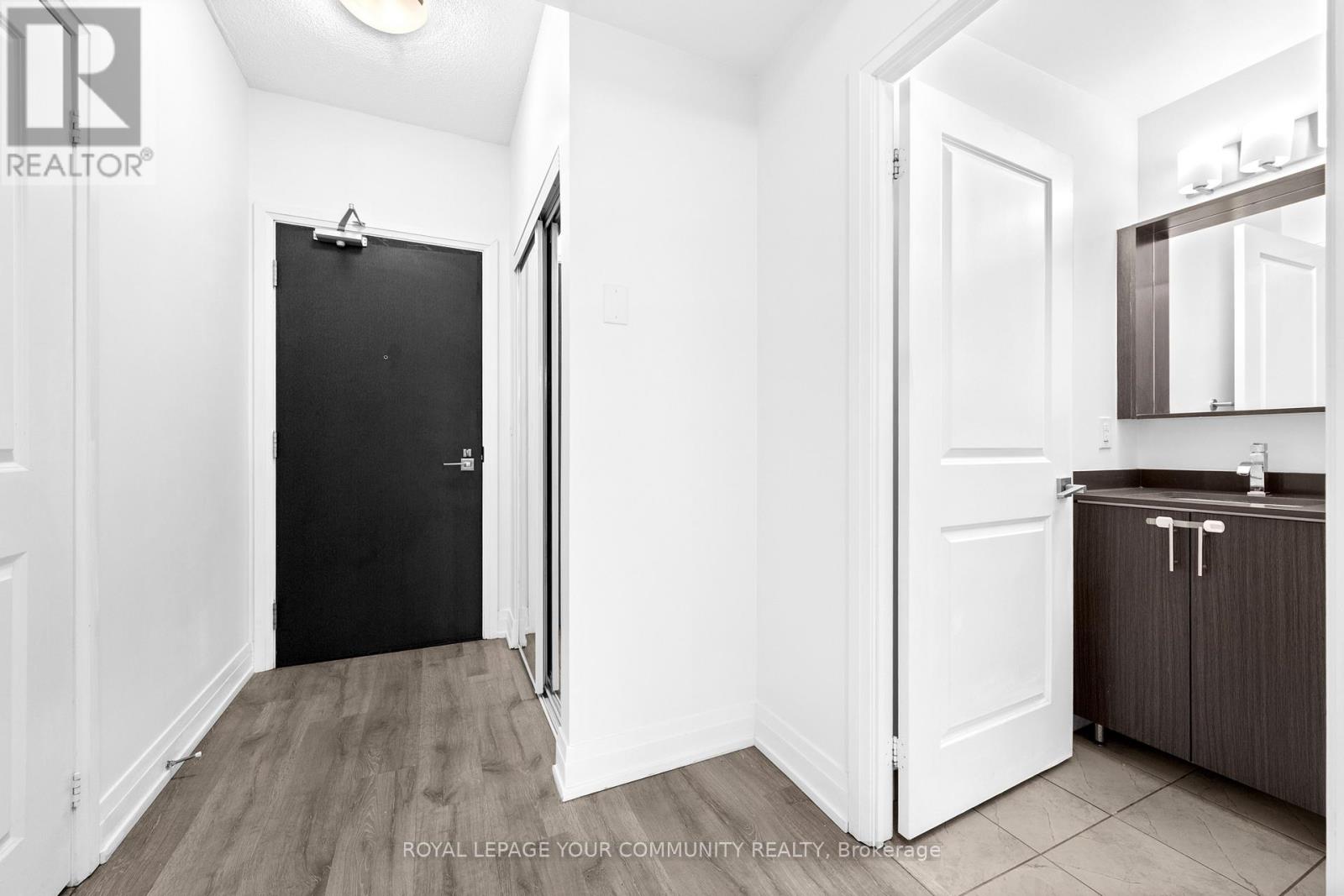 1609 - 3700 Highway 7 Road, Vaughan, Ontario  L4L 0G8 - Photo 10 - N12536050