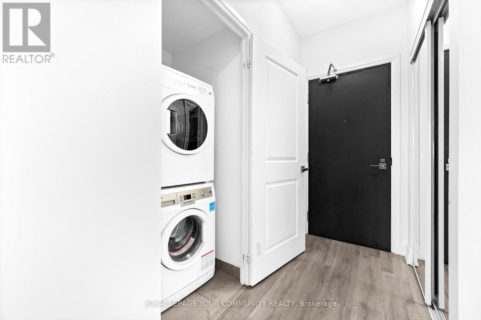 1609 - 3700 Highway 7 Road, Vaughan, Ontario  L4L 0G8 - Photo 9 - N12536050