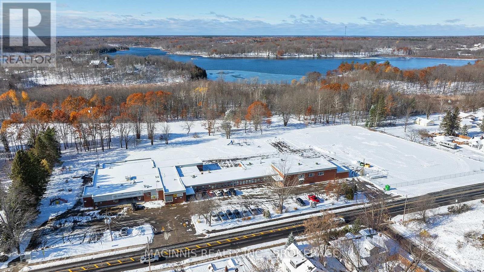 6196 Lakeview Drive, Frontenac, Ontario K0H 2W0 - Photo 47 - X12543752