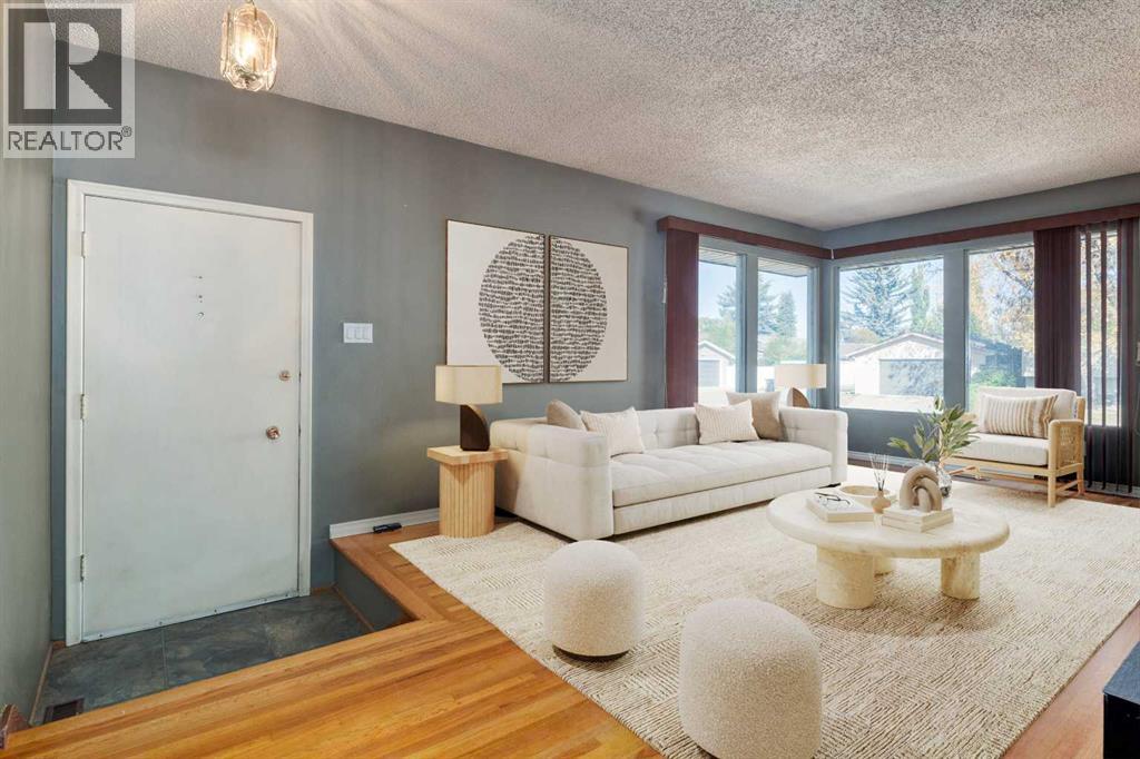 244 Maple Court Crescent Se, Calgary, Alberta  T2J 1V7 - Photo 3 - A2262442