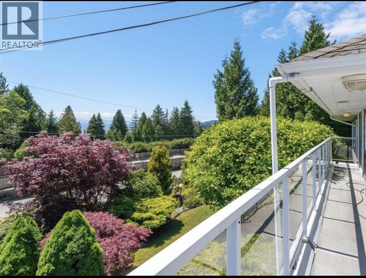 2615 Skilift Place, West Vancouver, British Columbia  V7S 2T6 - Photo 11 - R3067089