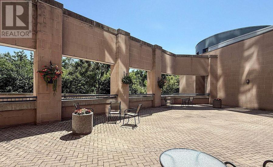 605 - 1 Hickory Tree Drive, Toronto, Ontario  M9N 3W4 - Photo 15 - W12543422