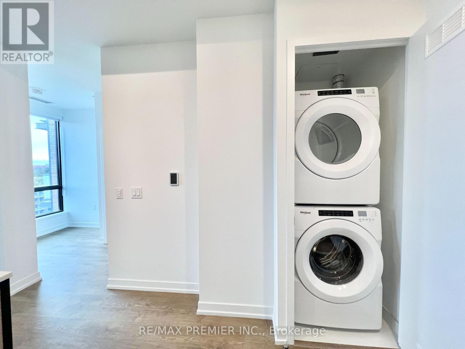 251 Masonry Way, Mississauga, Ontario  L5H 0B2 - Photo 11 - W12543718