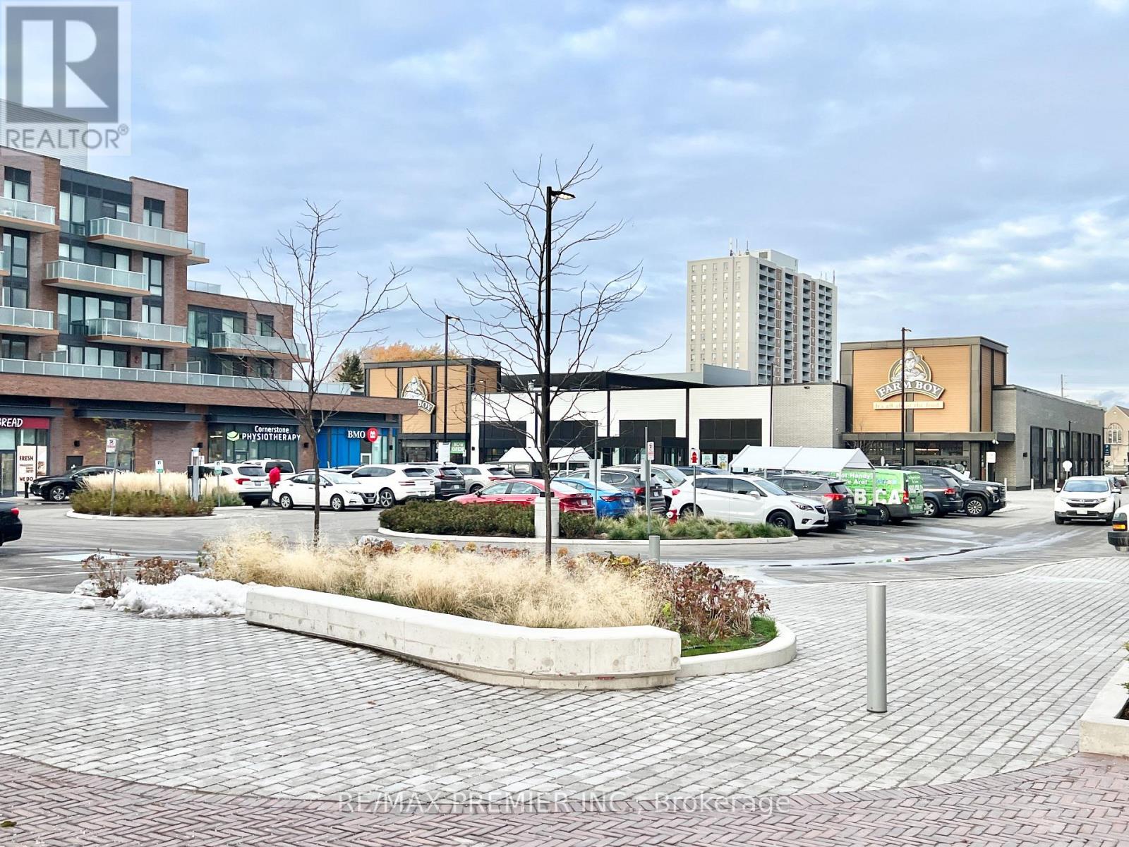 251 Masonry Way, Mississauga, Ontario  L5H 0B2 - Photo 15 - W12543718