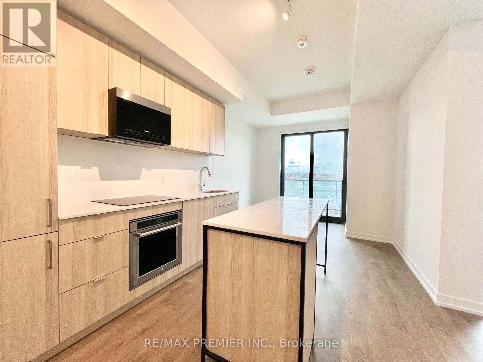 251 Masonry Way, Mississauga, Ontario  L5H 0B2 - Photo 9 - W12543718