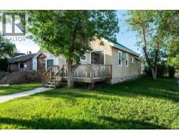 402 Main Street, Trochu, Ca