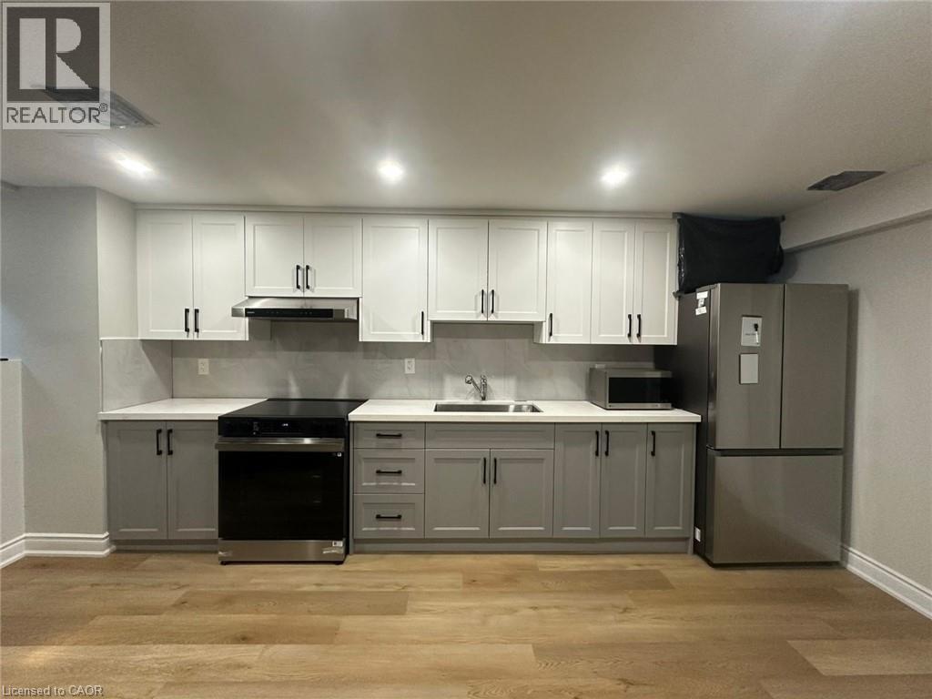 9 MACKLIN Street Unit# Lower, Brantford, Ontario