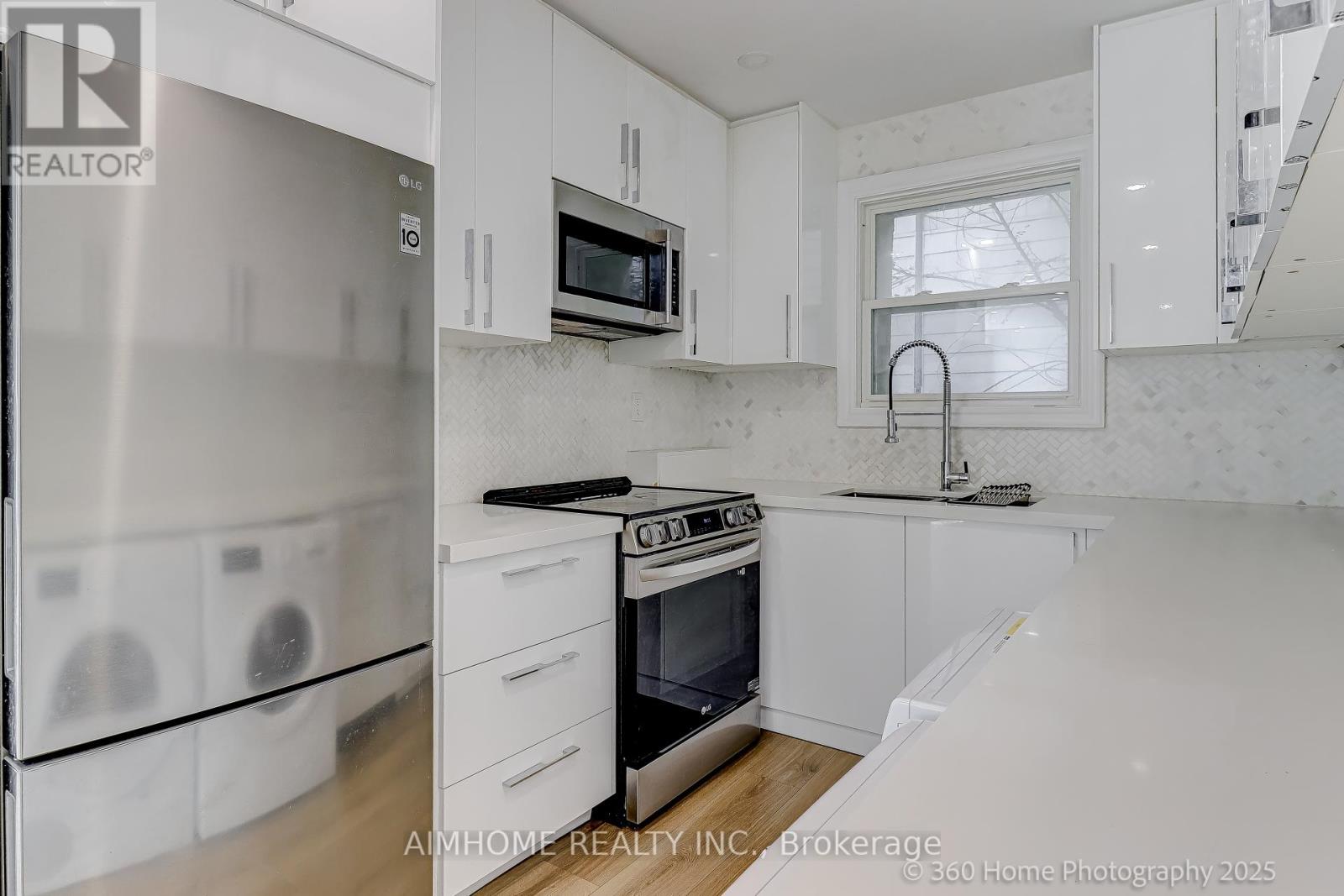 (Main) - 108 Steeles Avenue E, Markham, Ontario L3T 1A4 - Photo 10 - N12526138