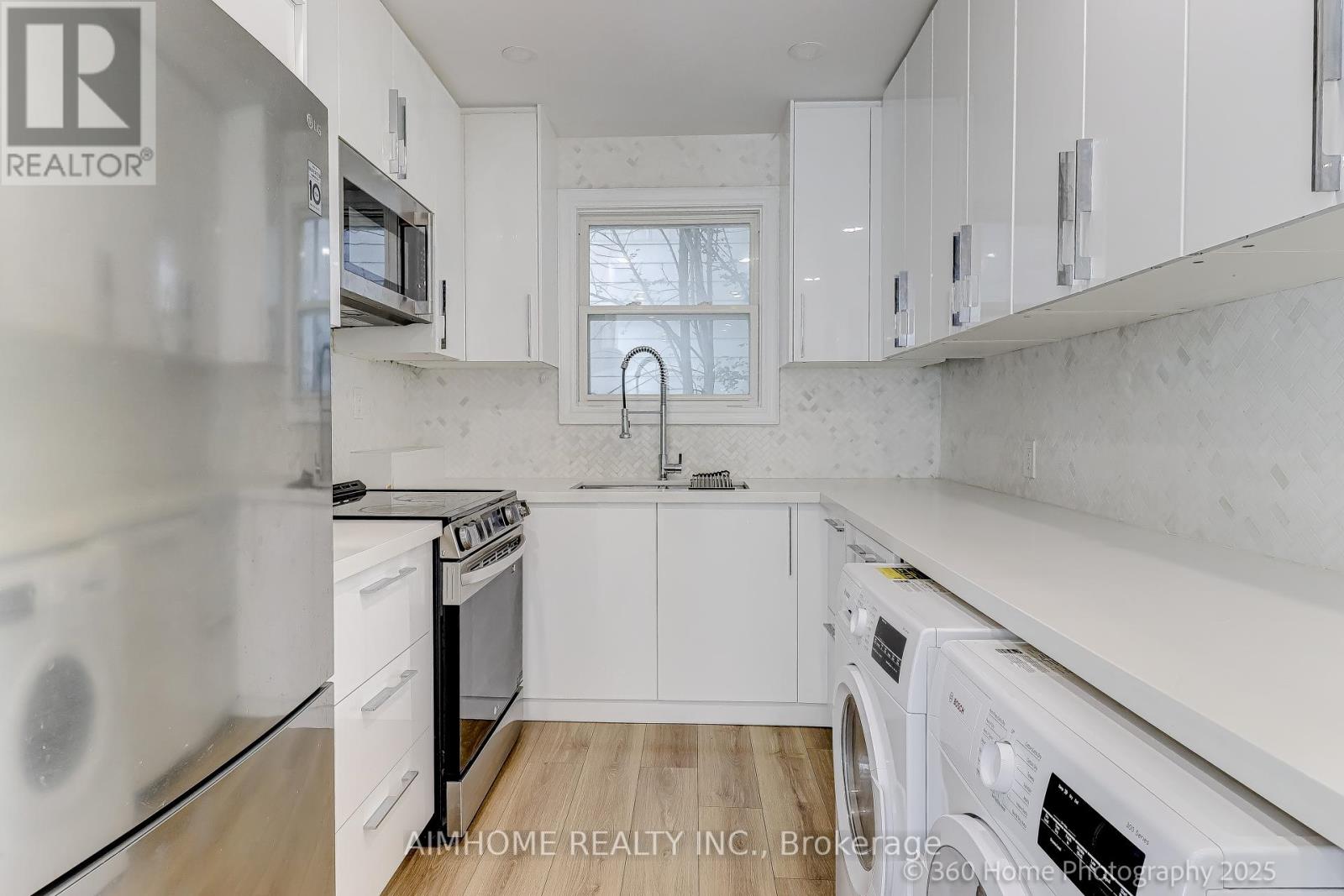 (Main) - 108 Steeles Avenue E, Markham, Ontario L3T 1A4 - Photo 9 - N12526138