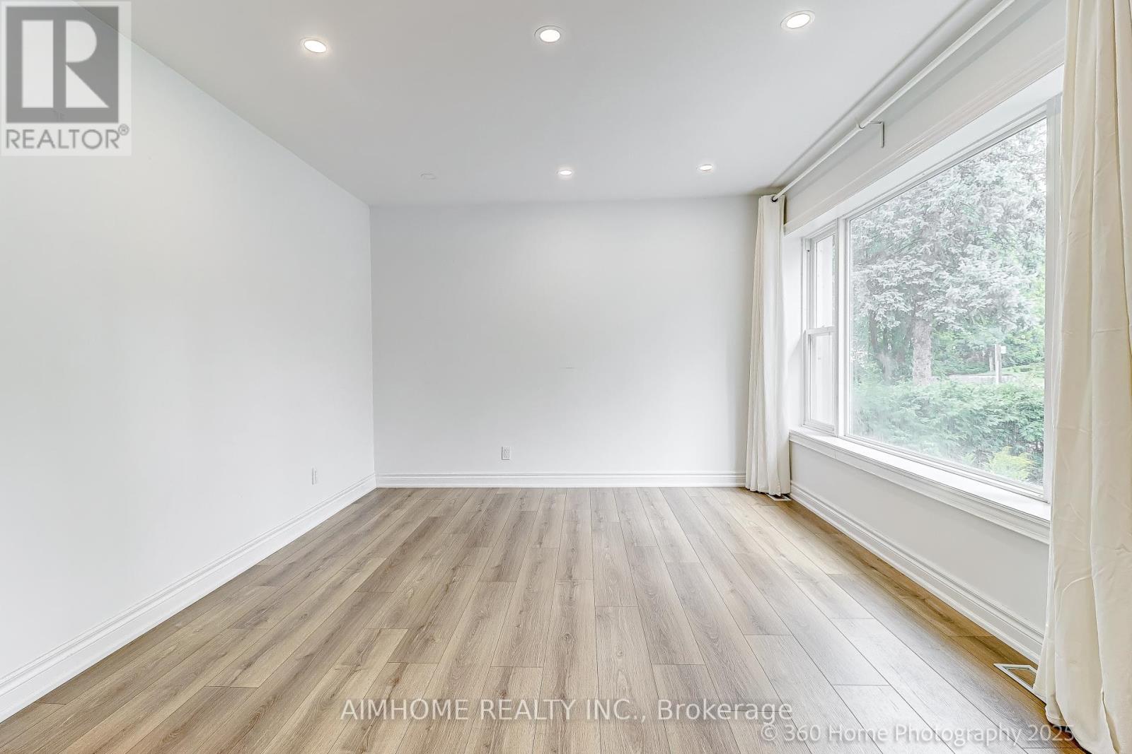 (Main) - 108 Steeles Avenue E, Markham, Ontario L3T 1A4 - Photo 8 - N12526138