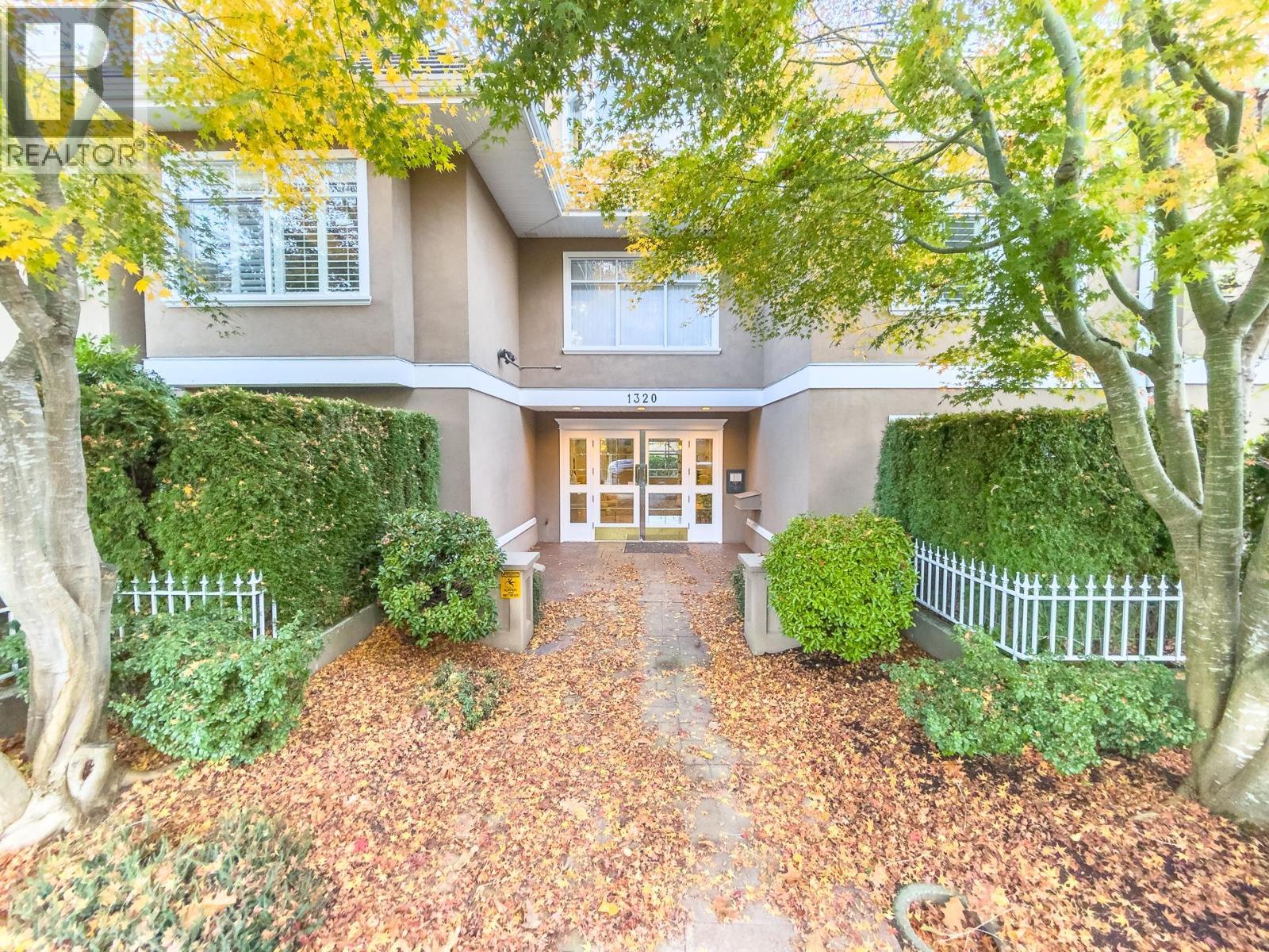 201 1320 55 STREET, Delta, British Columbia