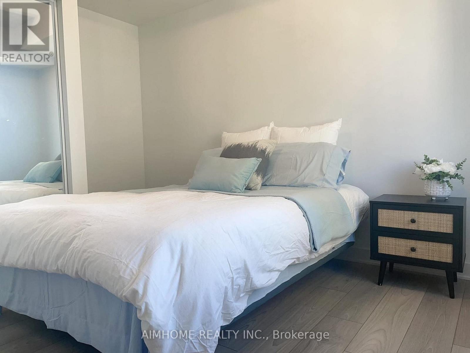 1606 - 2920 Highway 7 Road, Vaughan, Ontario  L4K 0P4 - Photo 6 - N12479621