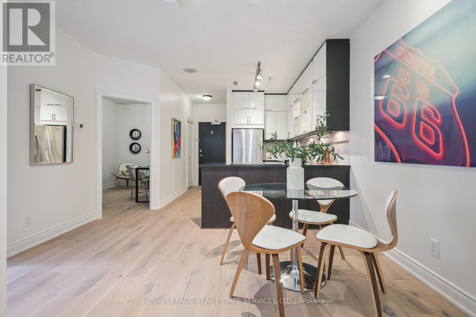 904 - 393 King Street W, Toronto, Ontario  M5V 3G8 - Photo 11 - C12543740