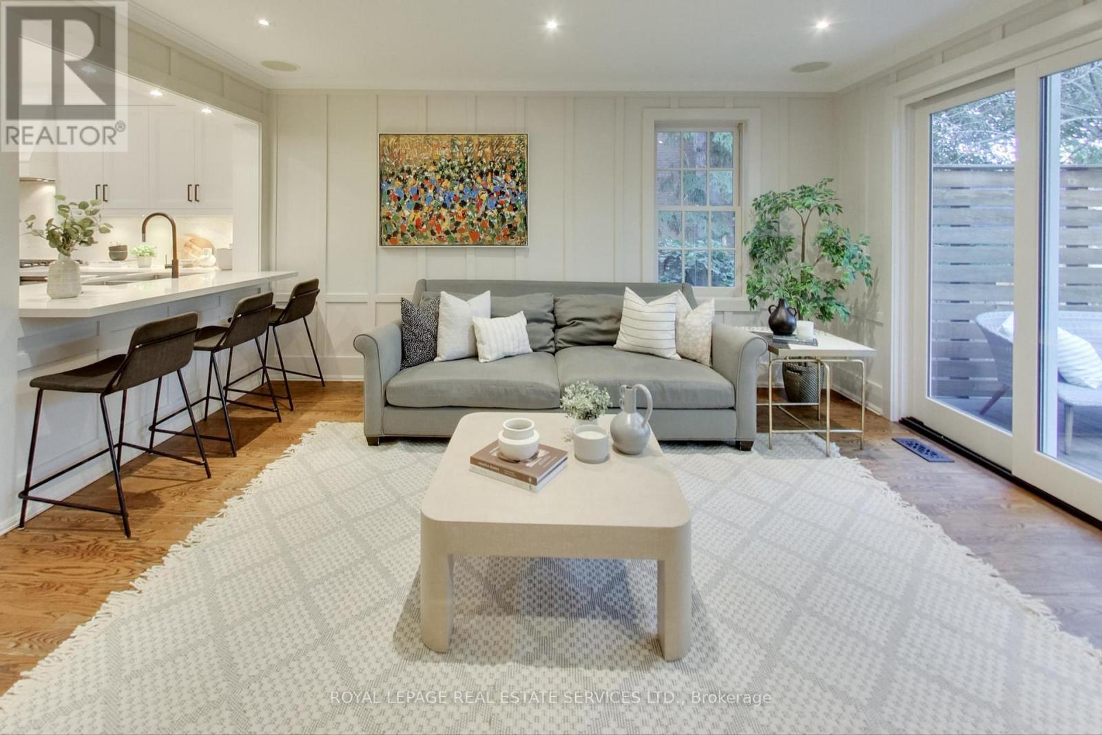 55 Walmsley Boulevard, Toronto, Ontario  M4V 1X7 - Photo 14 - C12543746