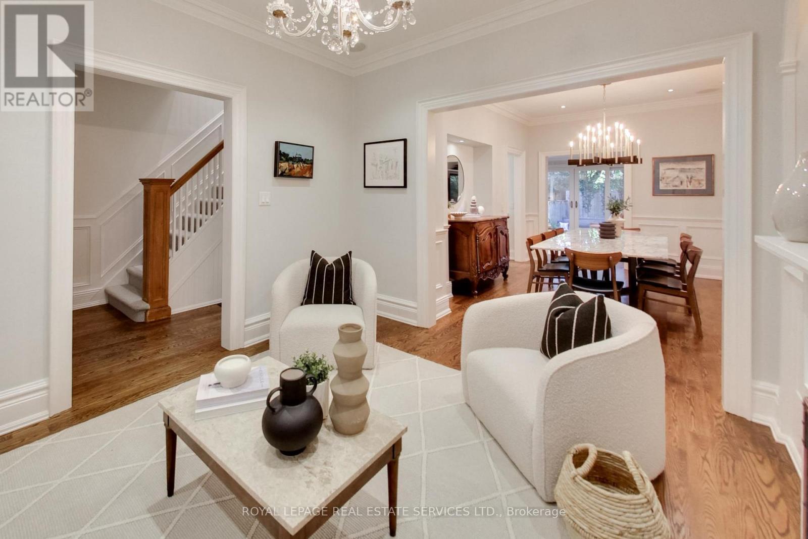 55 Walmsley Boulevard, Toronto, Ontario  M4V 1X7 - Photo 9 - C12543746