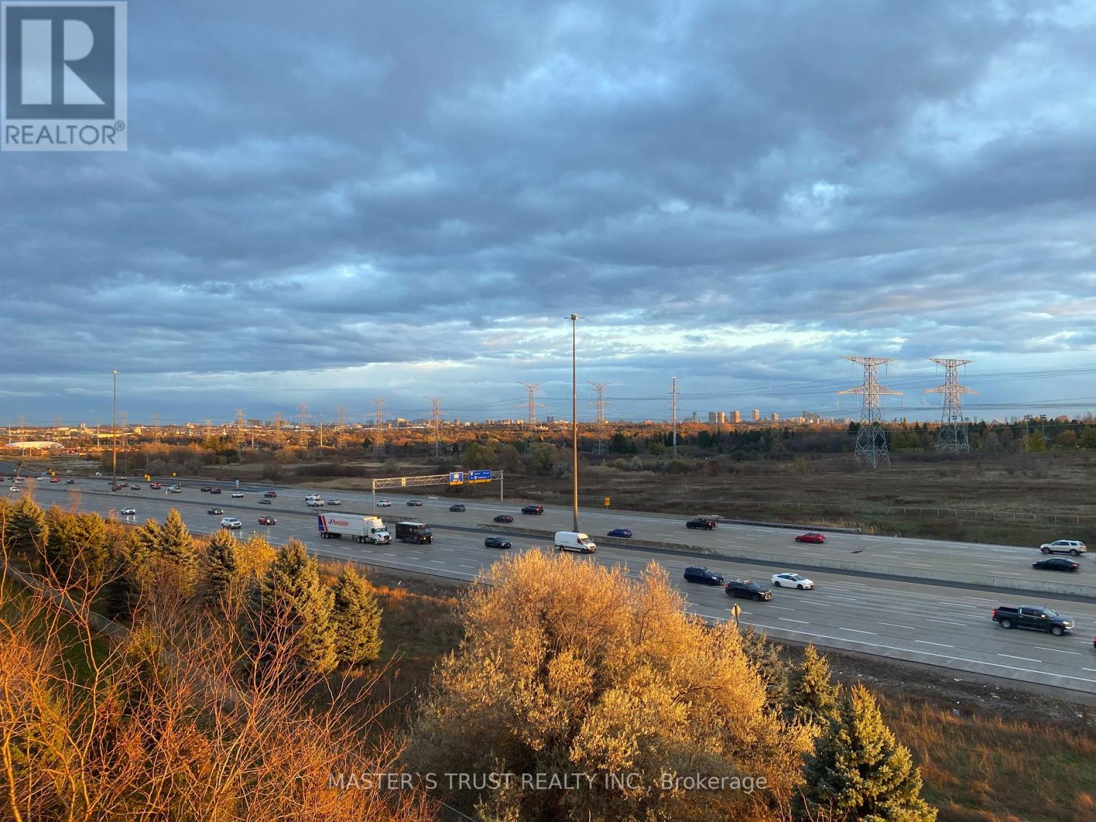 709 - 273 South Park Road, Markham, Ontario L3T 0B5 - Photo 9 - N12542280