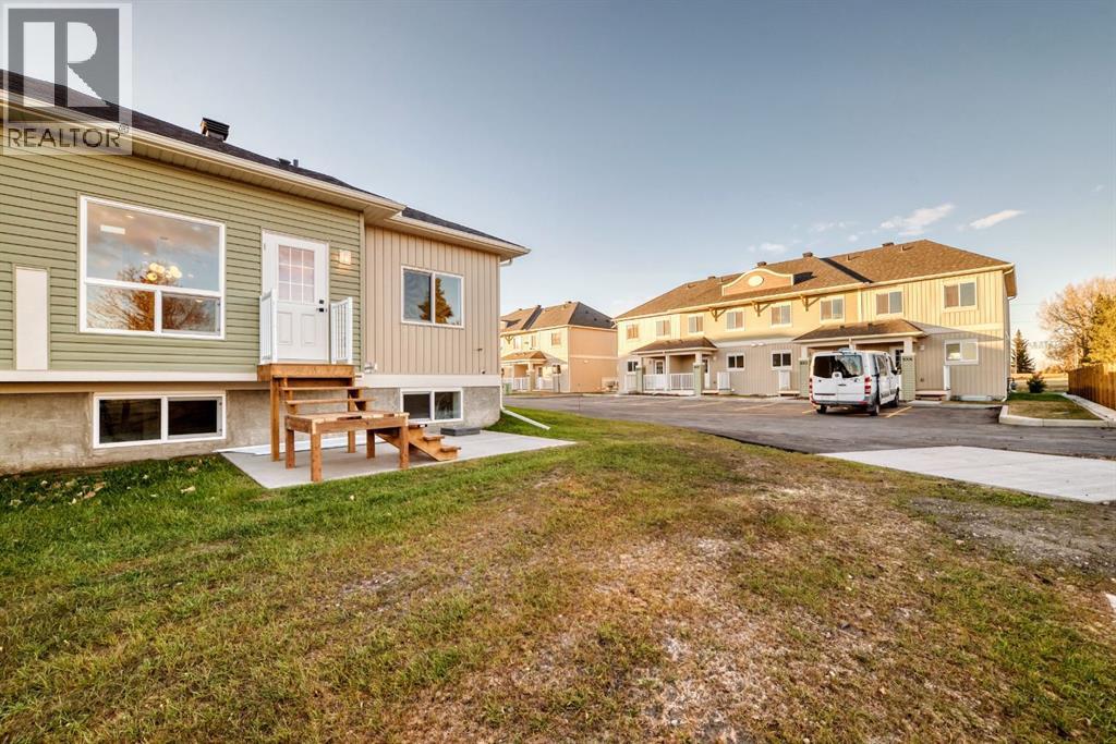 1102 Clover Close, Carstairs, Alberta  T0M 0N0 - Photo 39 - A2270397