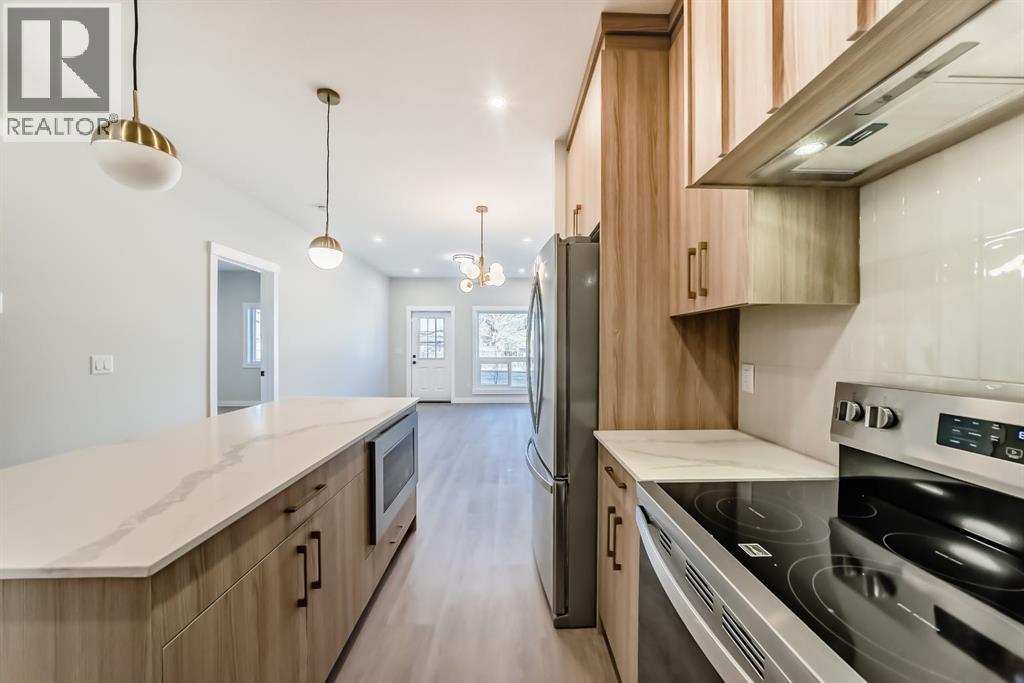 1102 Clover Close, Carstairs, Alberta  T0M 0N0 - Photo 5 - A2270397