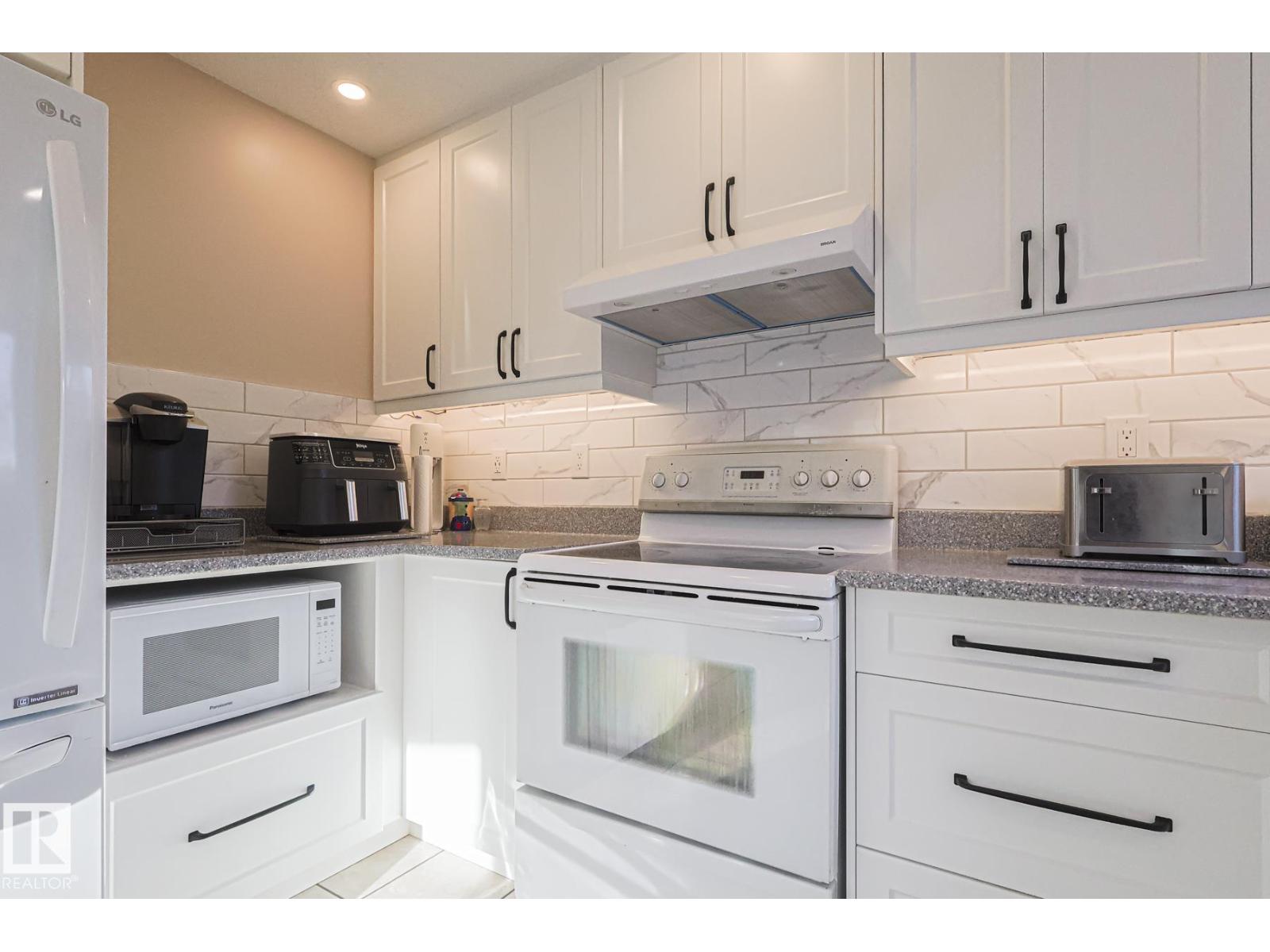 4211 30 Av Nw, Edmonton, Alberta  T6L 4P1 - Photo 10 - E4465681