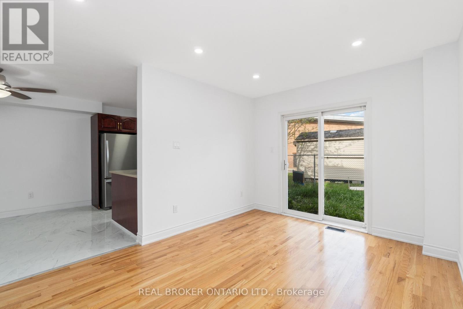 3 A Southpark Drive, Ottawa, Ontario  K1B 3B8 - Photo 3 - X12543770