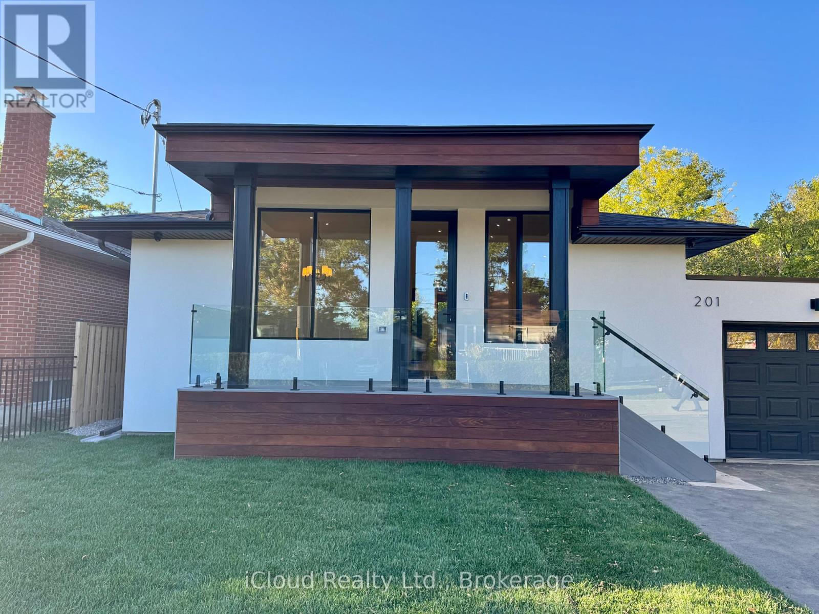 201 Troy Street, Mississauga, Ontario  L5G 1S9 - Photo 4 - W12467415