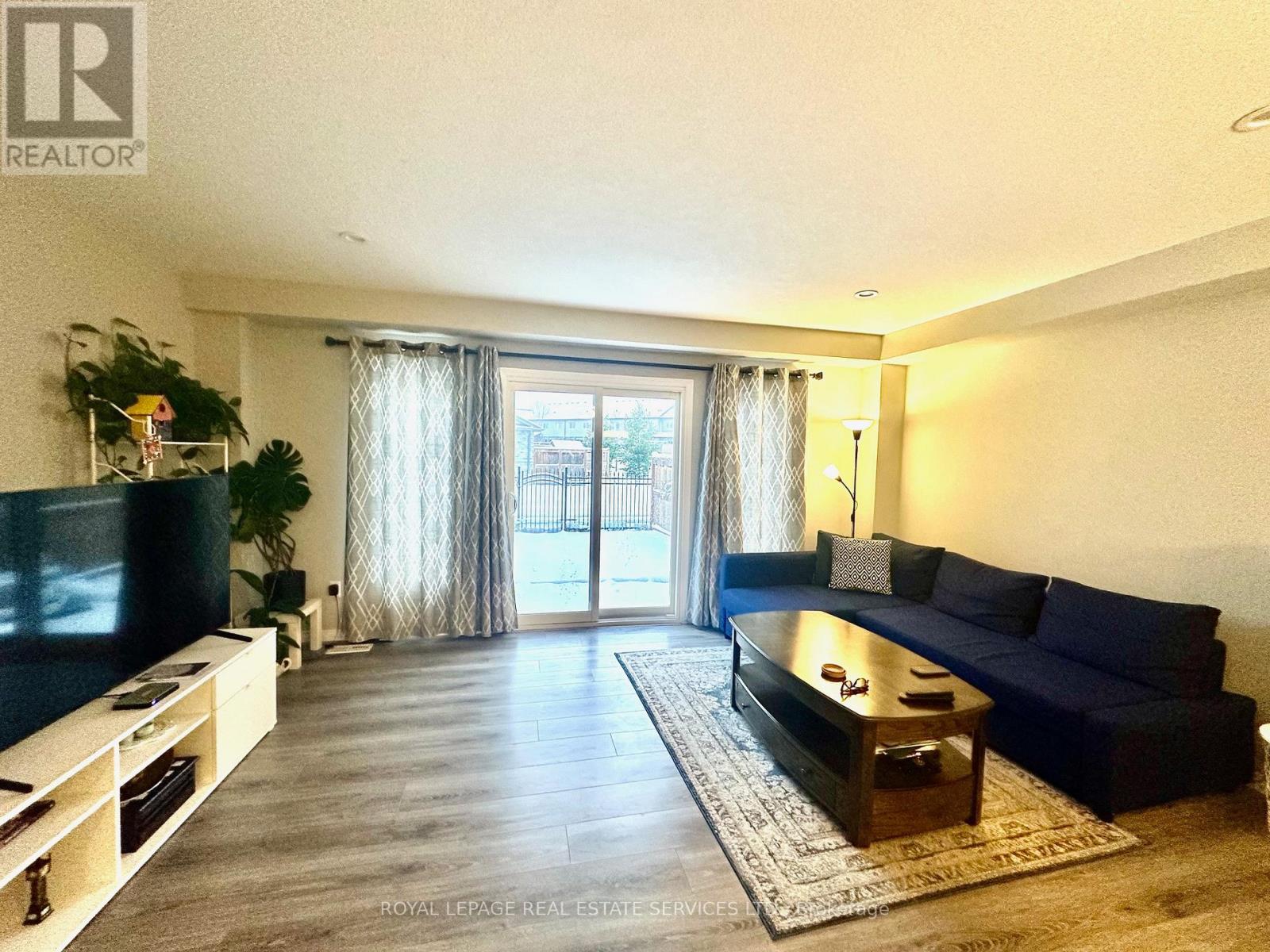 60 Netherwood Road, Kitchener, Ontario  L2P 0E4 - Photo 9 - X12539624