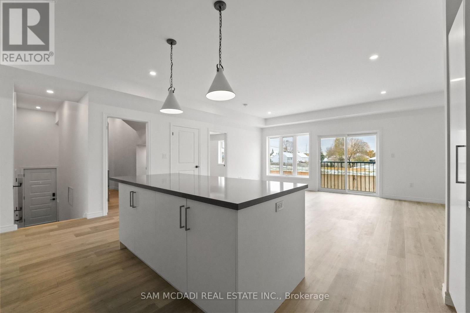 175 Margaret Avenue, Hamilton, Ontario  L8E 2H6 - Photo 8 - X12543736