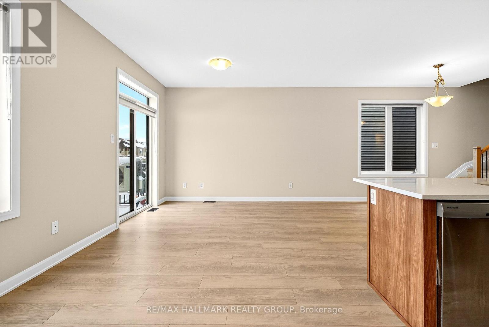 348 Raheen Court Ottawa Circuit, Ottawa, Ontario K2J 7C2 - Photo 10 - X12541610