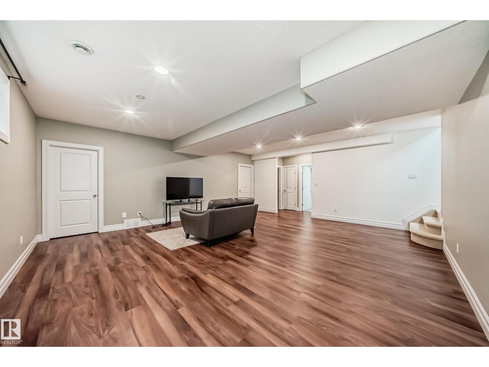 6107 Maynard Cr Nw, Edmonton, Alberta  T6R 0J2 - Photo 29 - E4465682