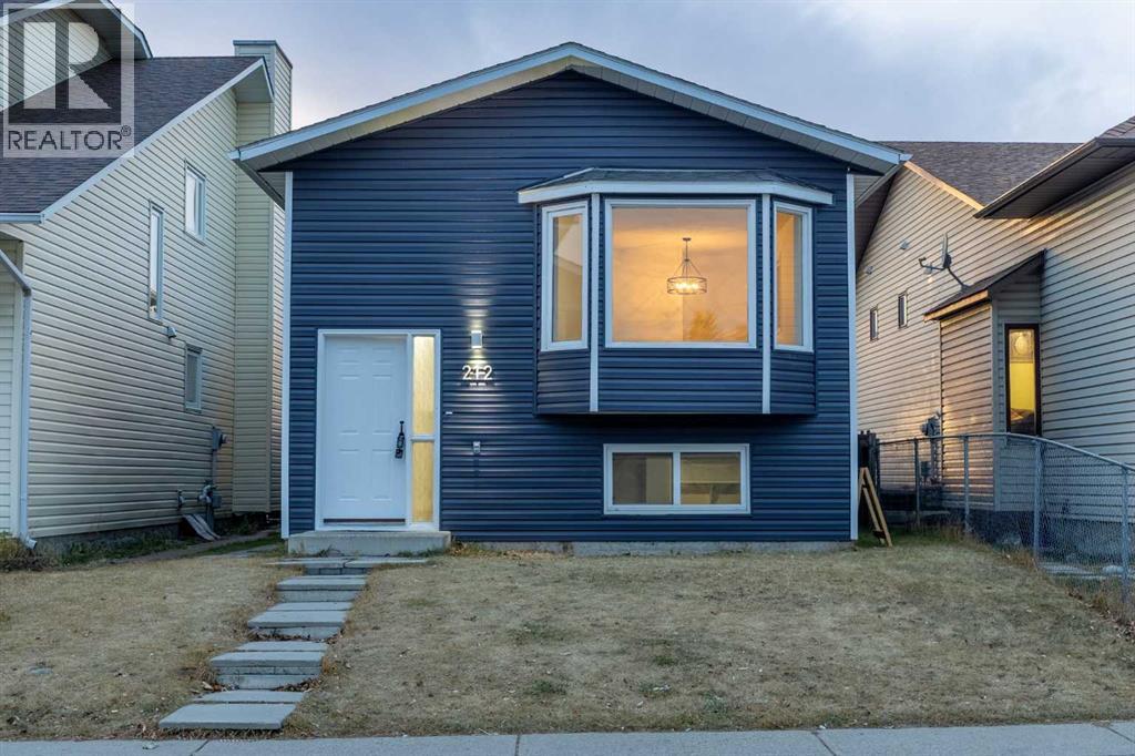 212 Falmere Way Ne, Calgary, Alberta  T3J 2X9 - Photo 1 - A2270260