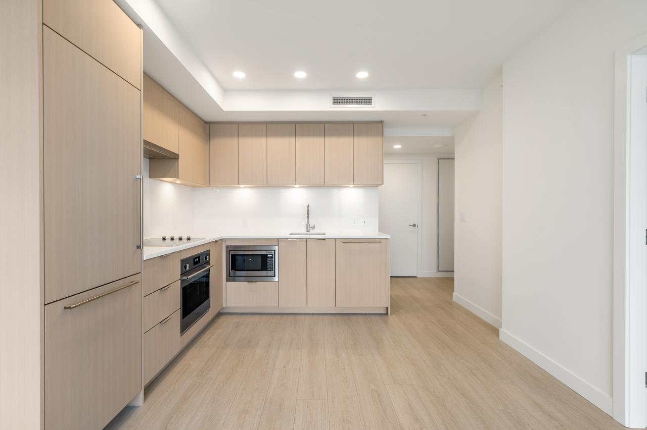 2606 13675 107a Avenue, Surrey, British Columbia V3T 0X2 - Photo 2 - R3066778