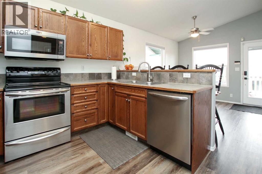 56 Kentwood Drive, Red Deer, Alberta  T4N 3Y6 - Photo 10 - A2270692