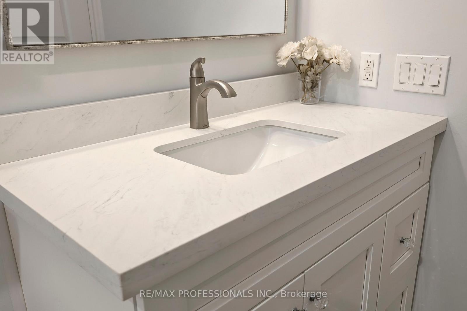 2706 - 28 Ted Rogers Way, Toronto, Ontario  M4Y 2J4 - Photo 30 - C12543600