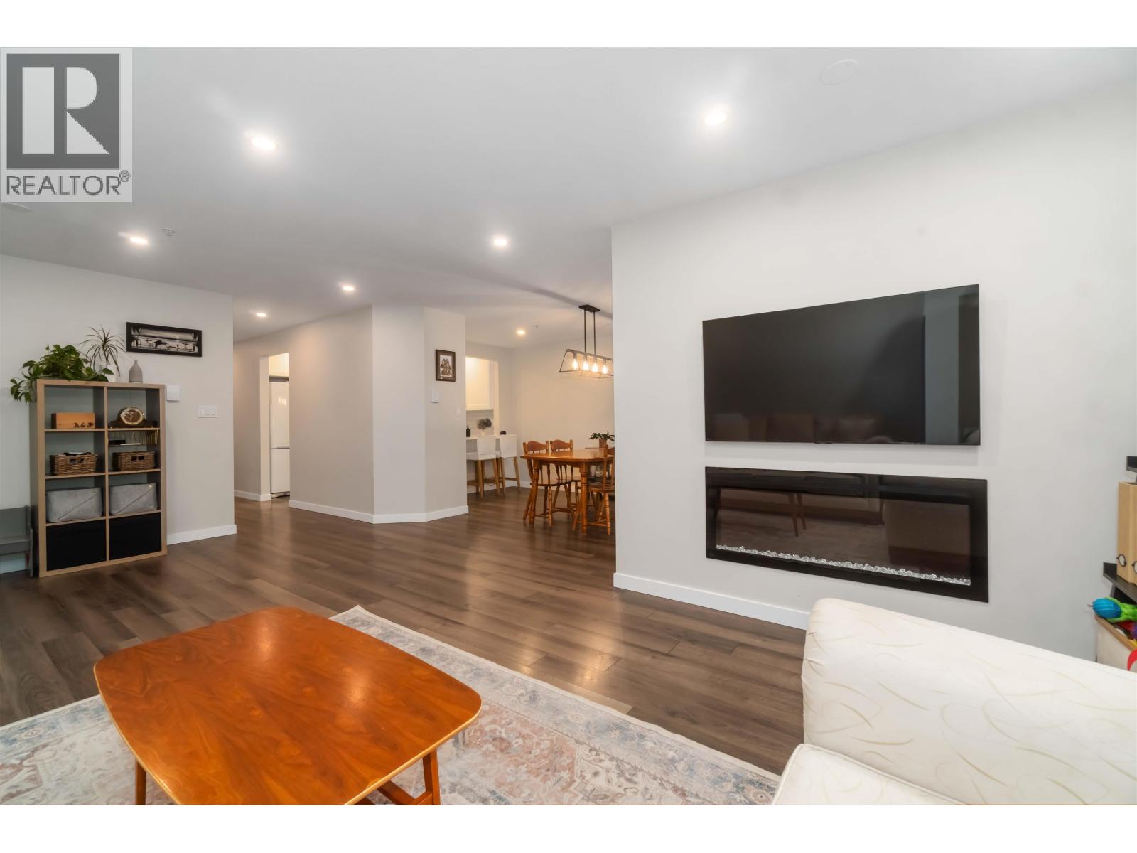 310 1000 Bowron Court, North Vancouver, British Columbia V7H 2V8 - Photo 11 - R3067323