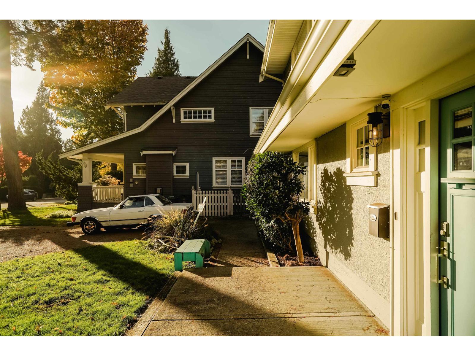 12469 23 Avenue, Surrey, British Columbia  V4A 2C5 - Photo 3 - R3065944