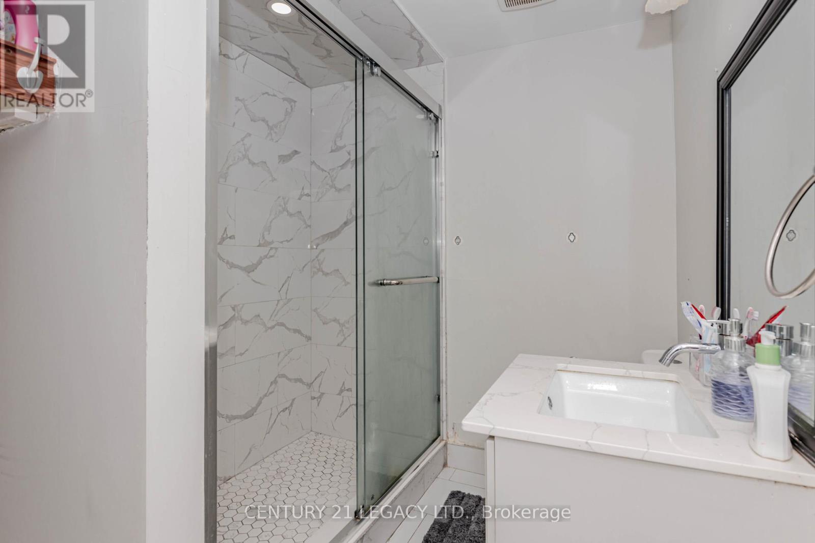 30 Diane Court, Brampton, Ontario  L6Y 3E2 - Photo 45 - W12477518