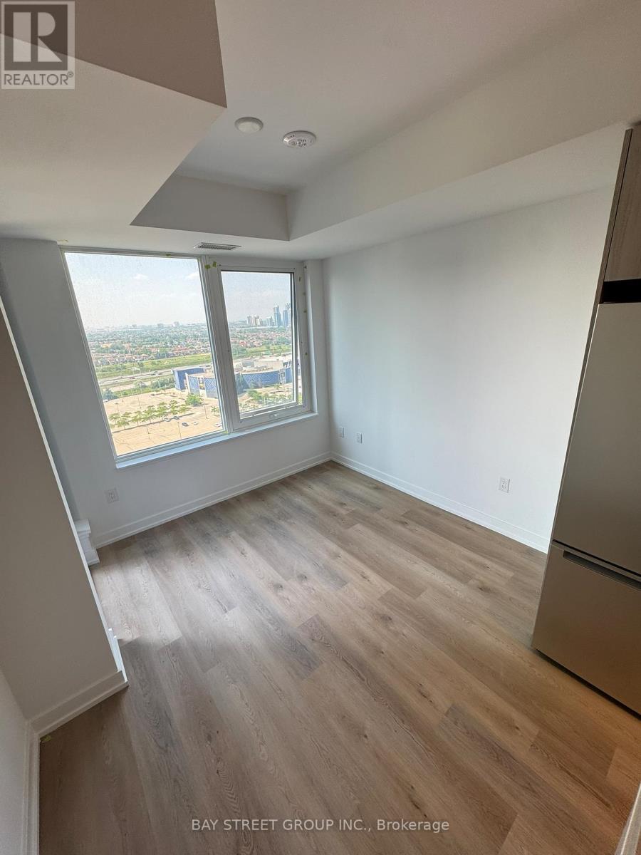 1702 - 395 Square One Drive, Mississauga, Ontario  L5B 0P6 - Photo 10 - W12543766