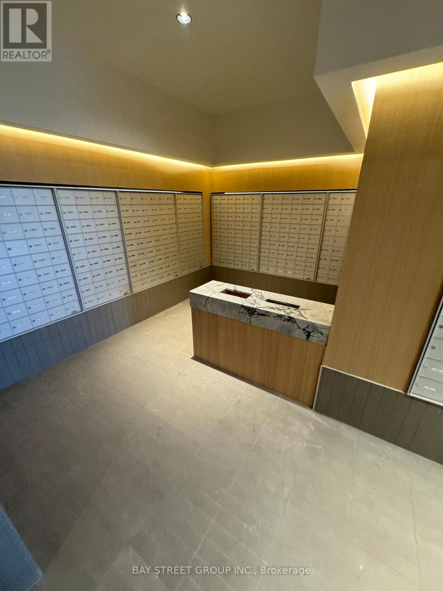 1702 - 395 Square One Drive, Mississauga, Ontario  L5B 0P6 - Photo 2 - W12543766