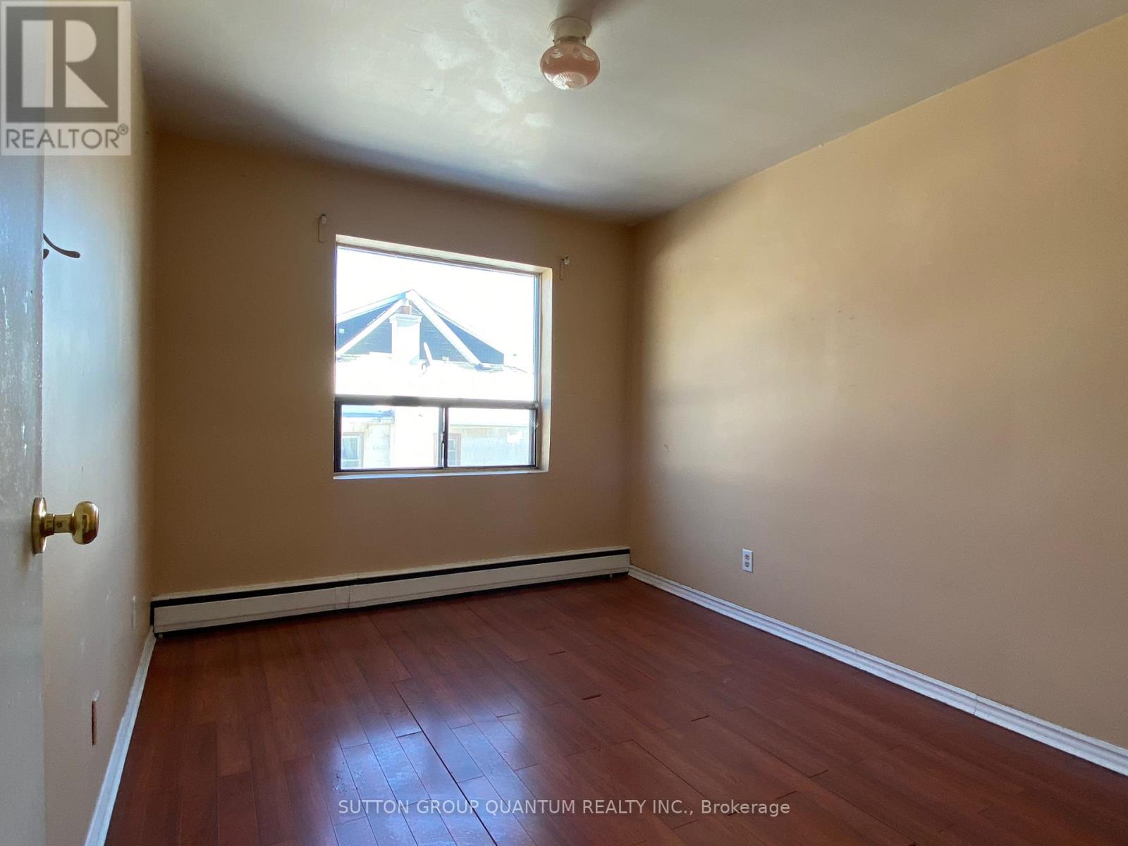 #2 - 25a Milton Street, Toronto, Ontario  M8Y 2X7 - Photo 14 - W12543772