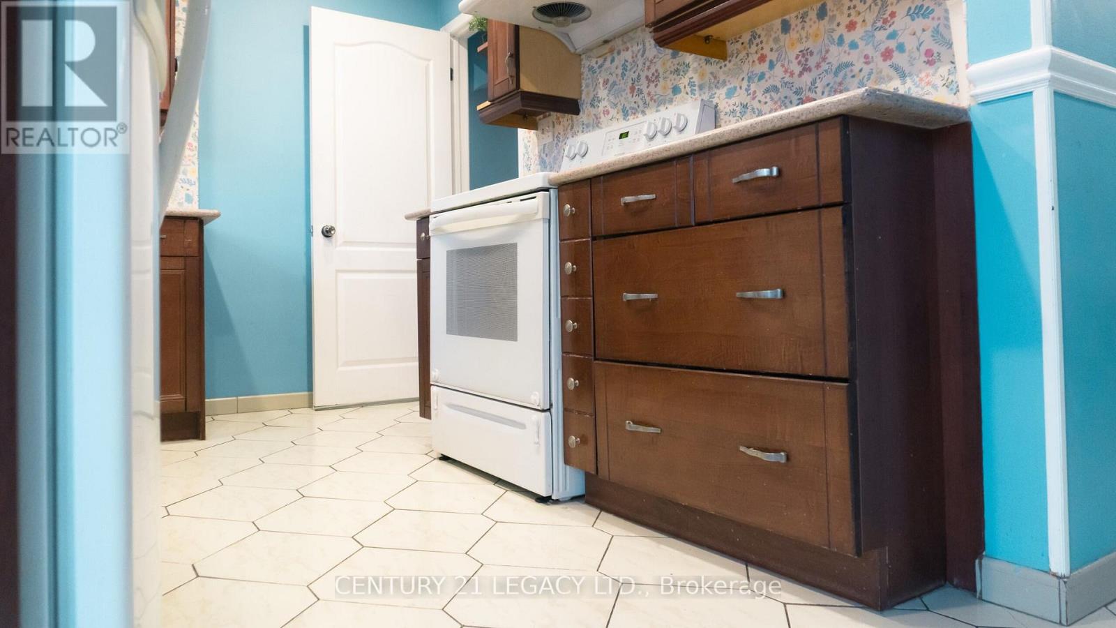 348 Millen Road, Hamilton, Ontario  L8E 2H2 - Photo 13 - X12543768