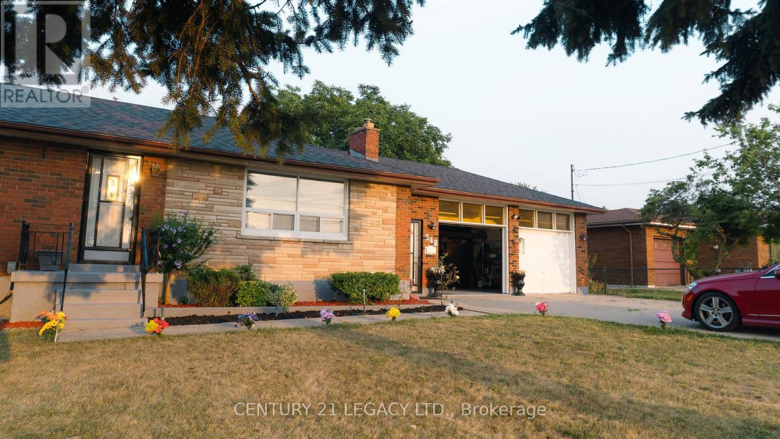 348 Millen Road, Hamilton, Ontario  L8E 2H2 - Photo 2 - X12543768